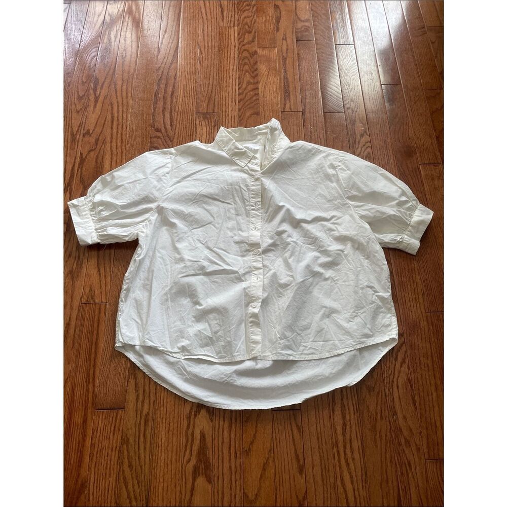 Sundays White Short Sleeve Button Up Shirt Women’s Sz Medium